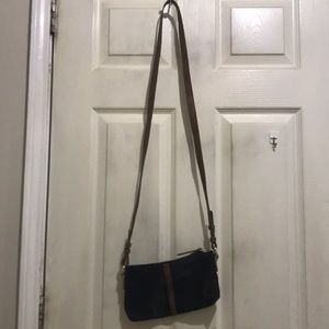 no brand over shoulder purse! Great condition.